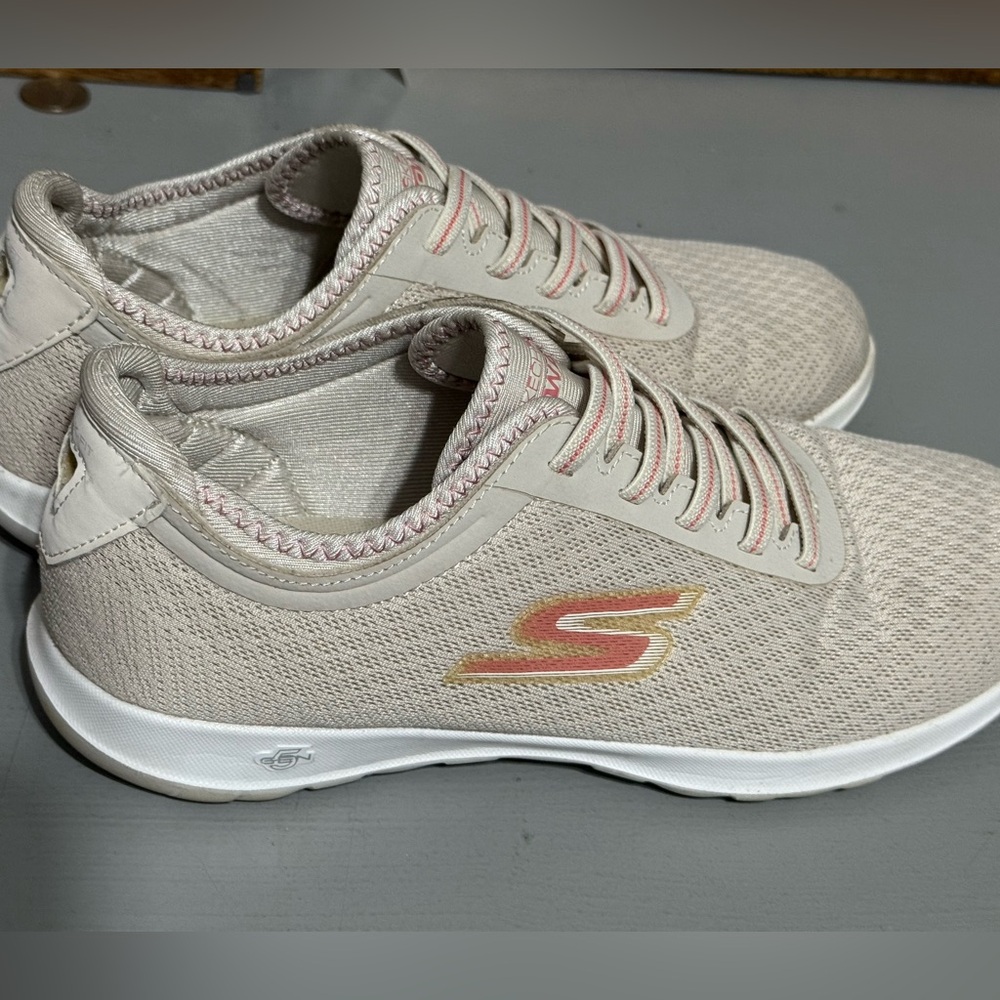 Skechers Go Walk Lite - 15350 Women Training Sneakers‎ Shoes Size 8 Taupe Beige